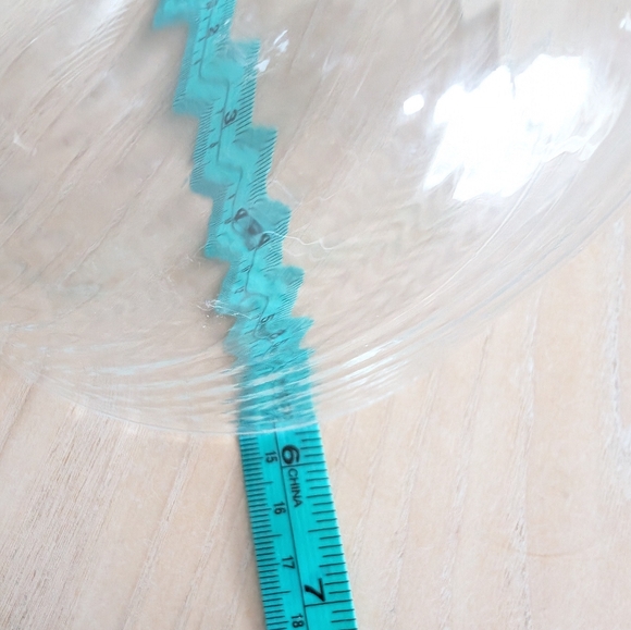 Swirl Ribbed Glass Vase - Picture 5 of 7